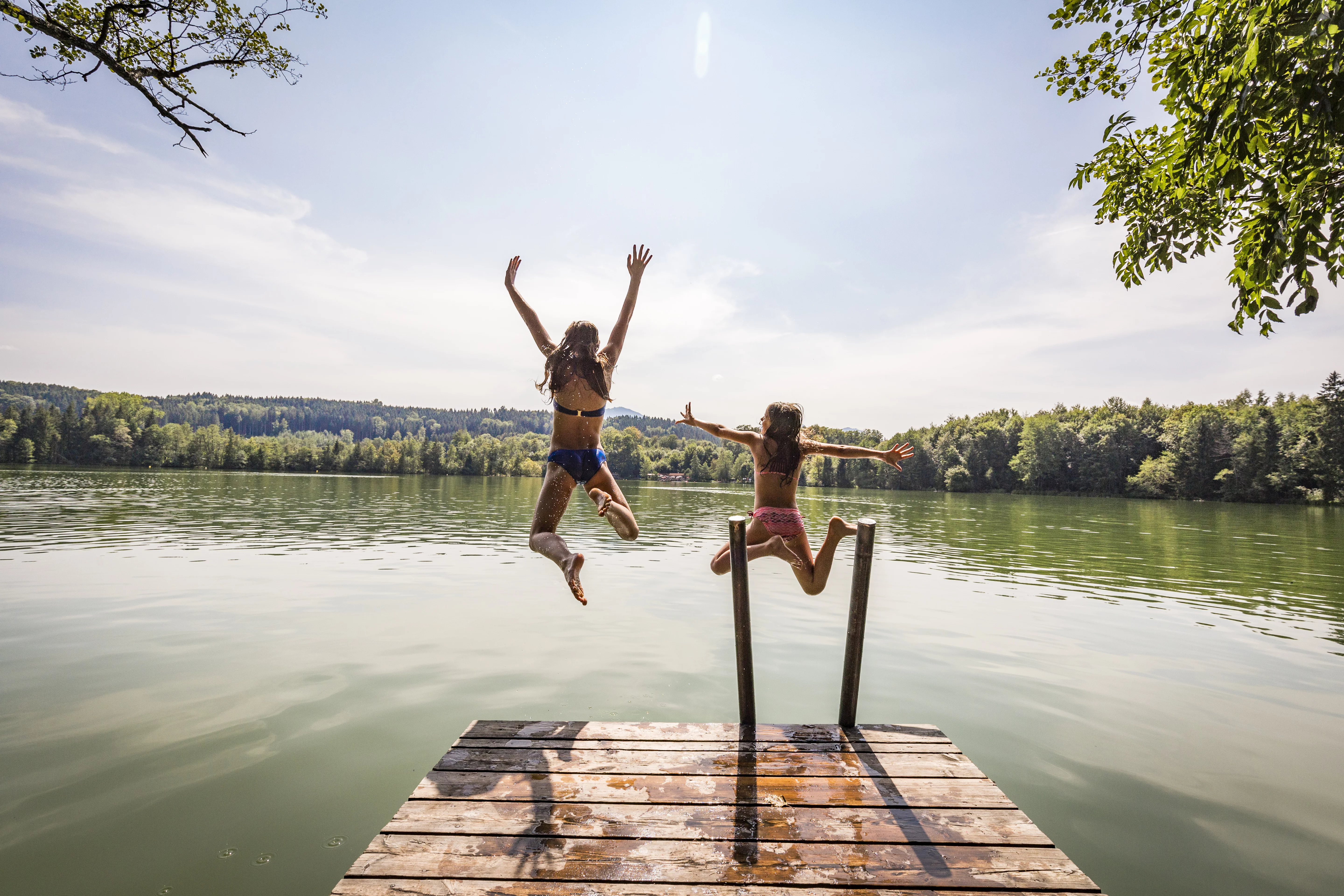 Tuettensee-Badegaeste-Springen